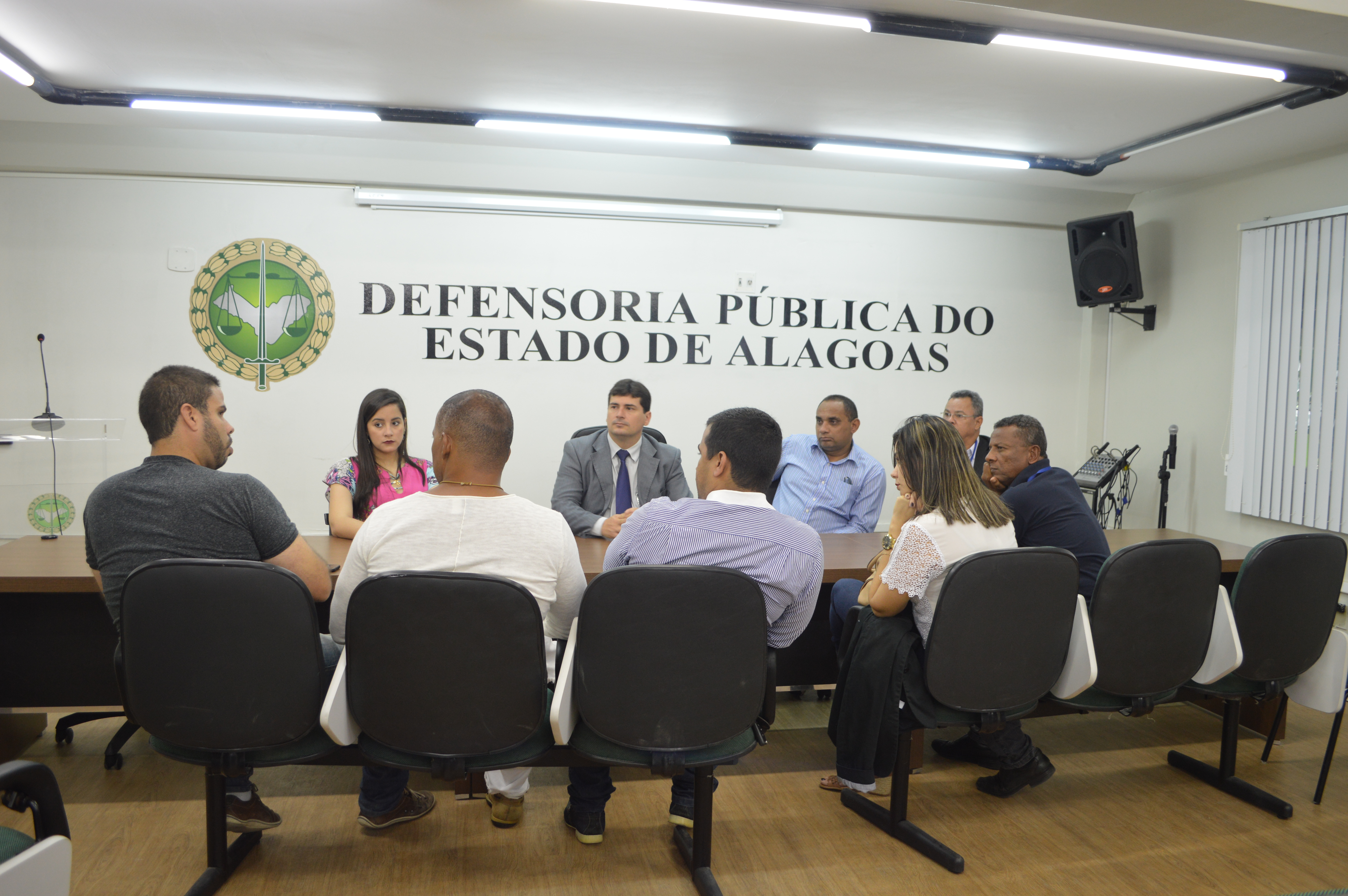 Defensoria discute sobre o tratamento de crianças e adolescentes dependentes químicos com conselheiros tutelares e Município de Maceió